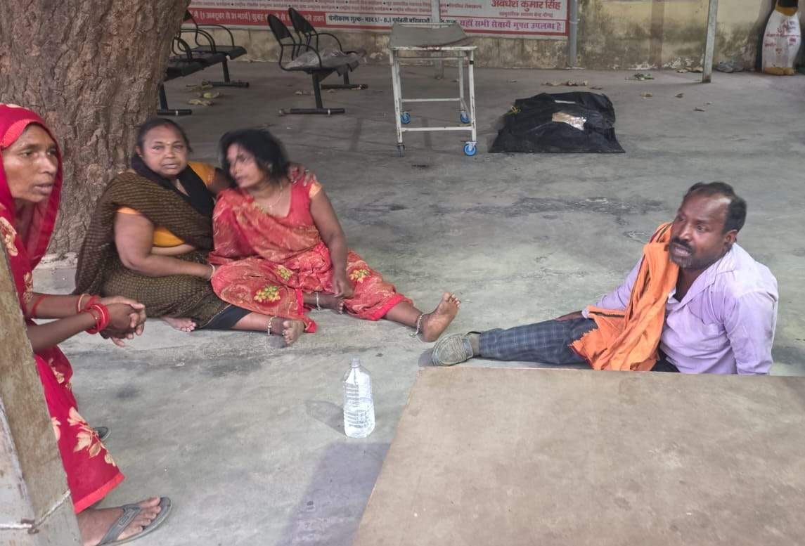 A speeding pickup collided with two autos, one dead, two in critical condition