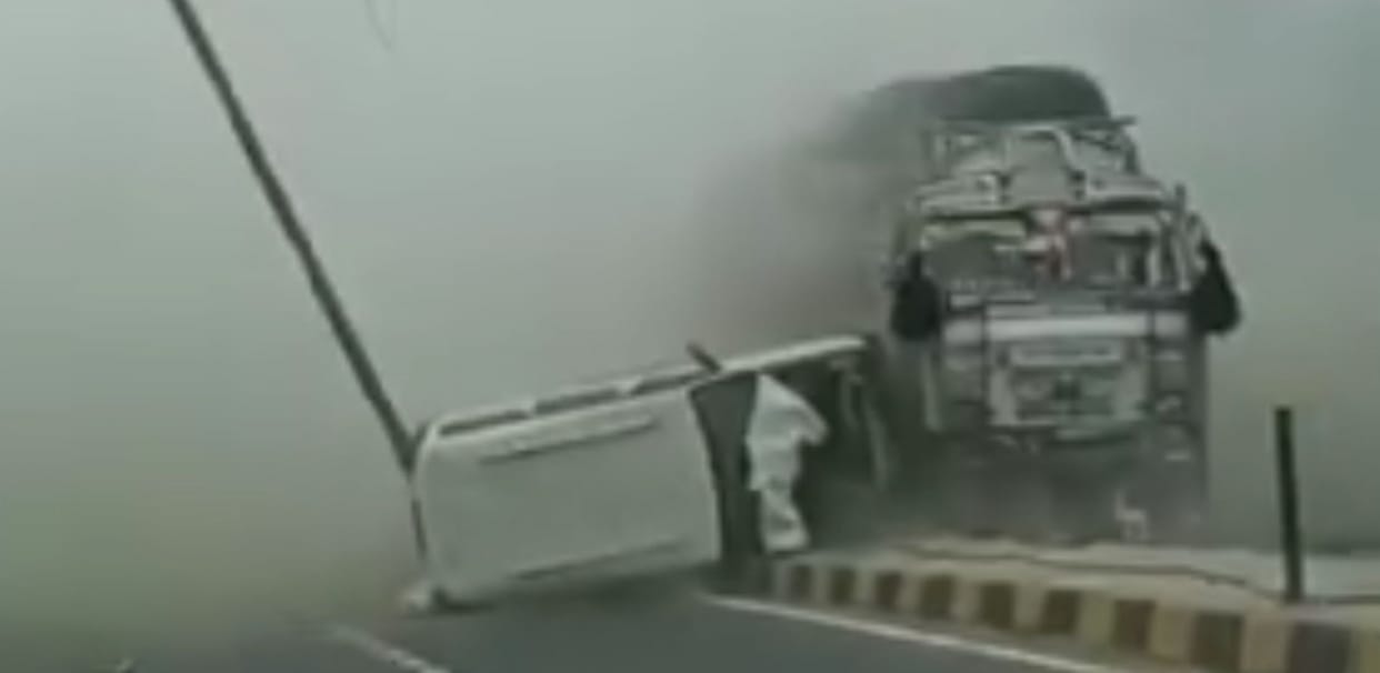 Fog on Highway: Vehicles Collide; Three Injured, Including Brother-in-Law and Sister-in-Law