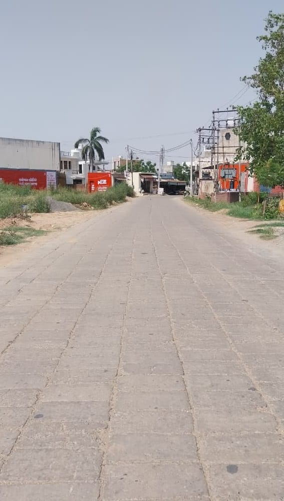 The streets and markets have lost their charm due to the intense heatwave.
