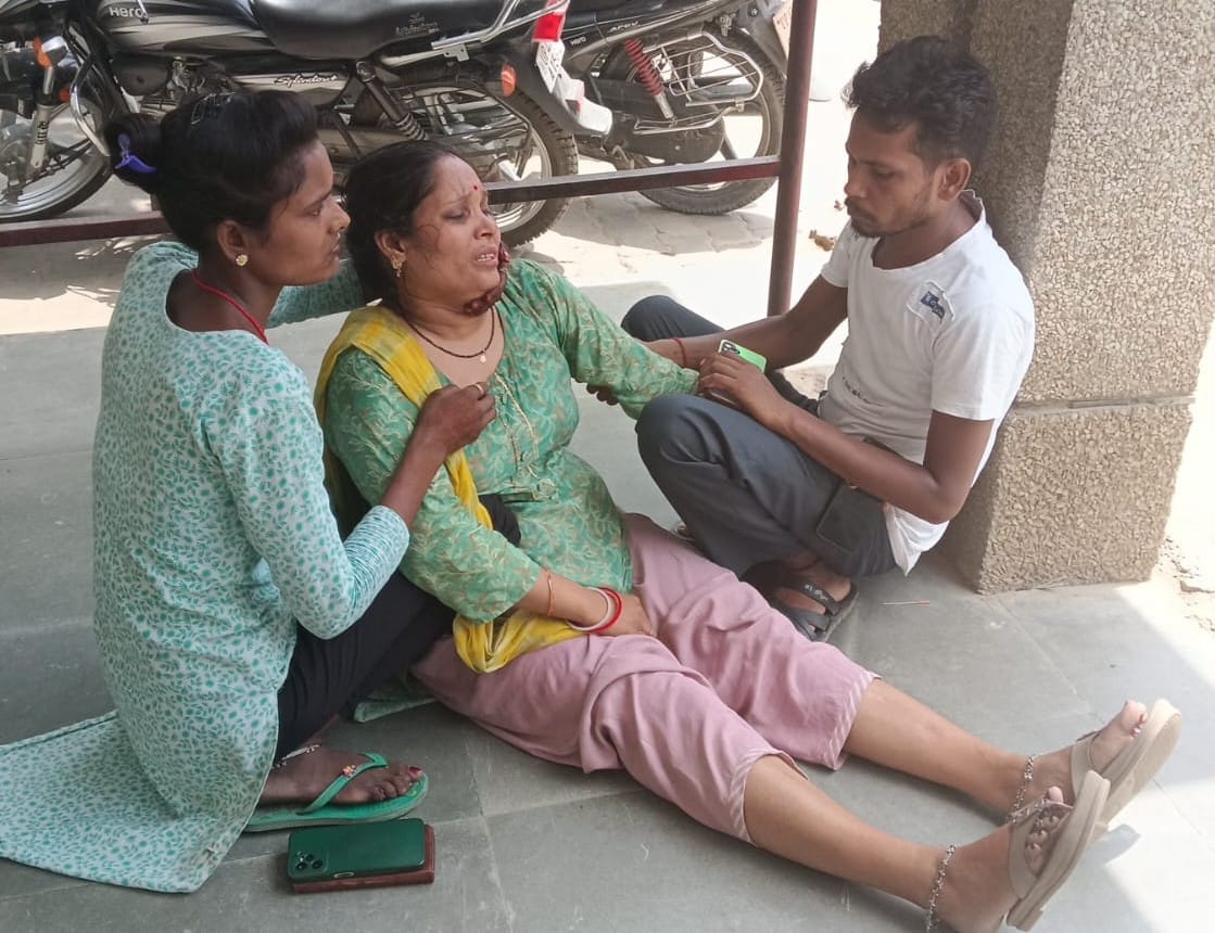 Girl dies by drowning in pond, two women serious