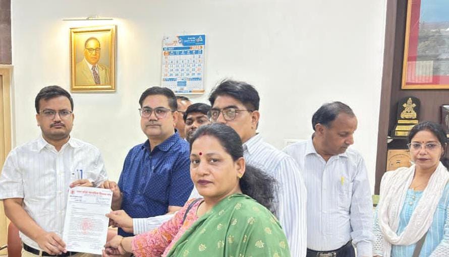 Stop census work in the scorching heat, teachers submitted memorandum