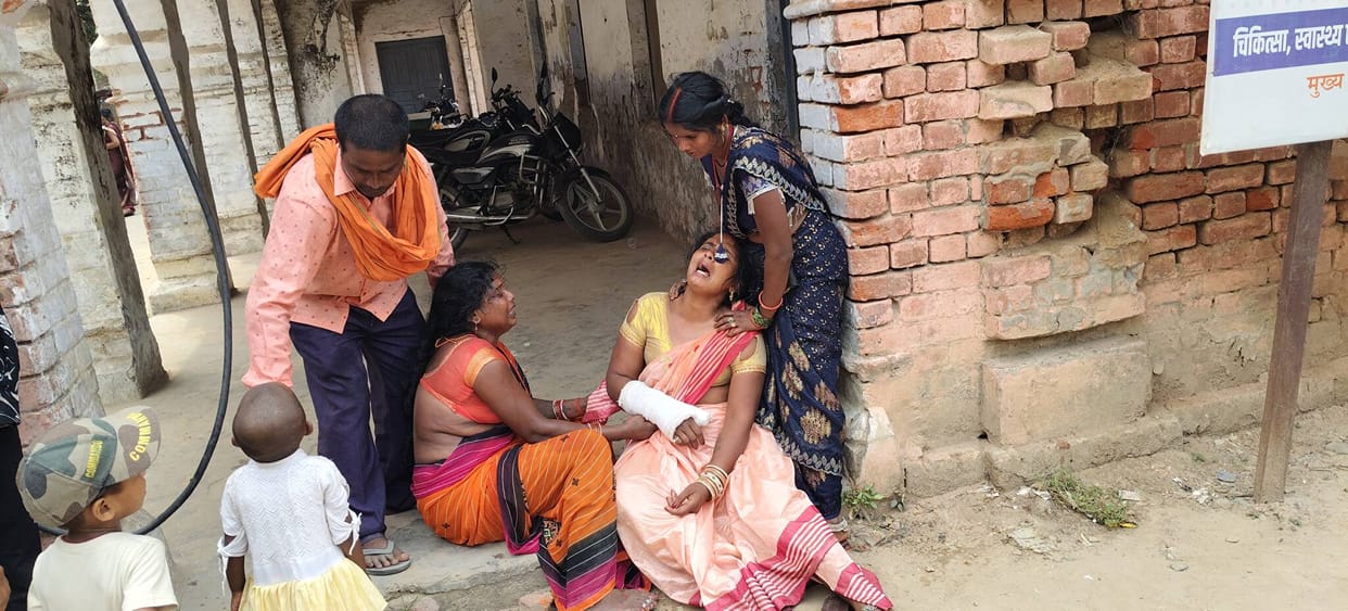 A child plucking mangoes was electrocuted with 11,000 volts and died.