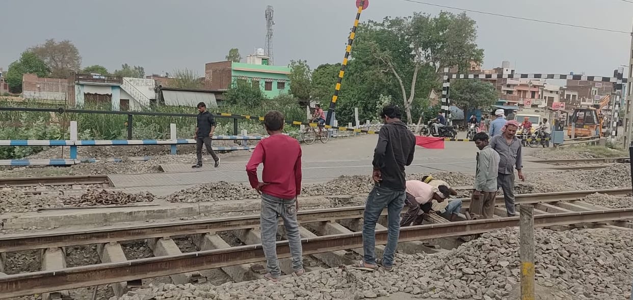 Repair Work at Pakhrauli Crossing Lasts Four Hours; Vehicles Crawl Along