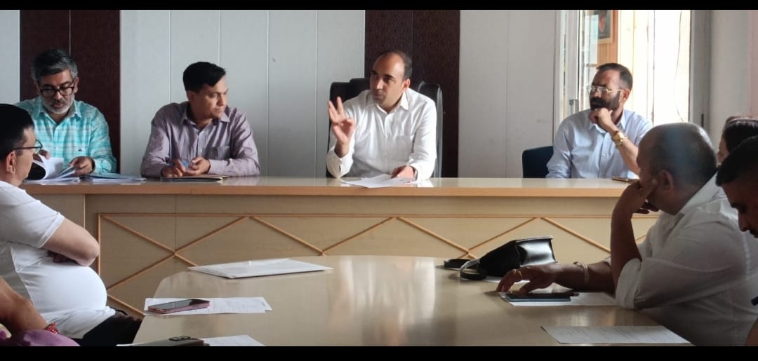 SDM held a meeting with the candidates regarding the counting of votes.