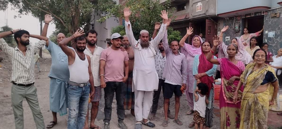 The pipeline has been broken for four days, water supply to 200 houses is stopped