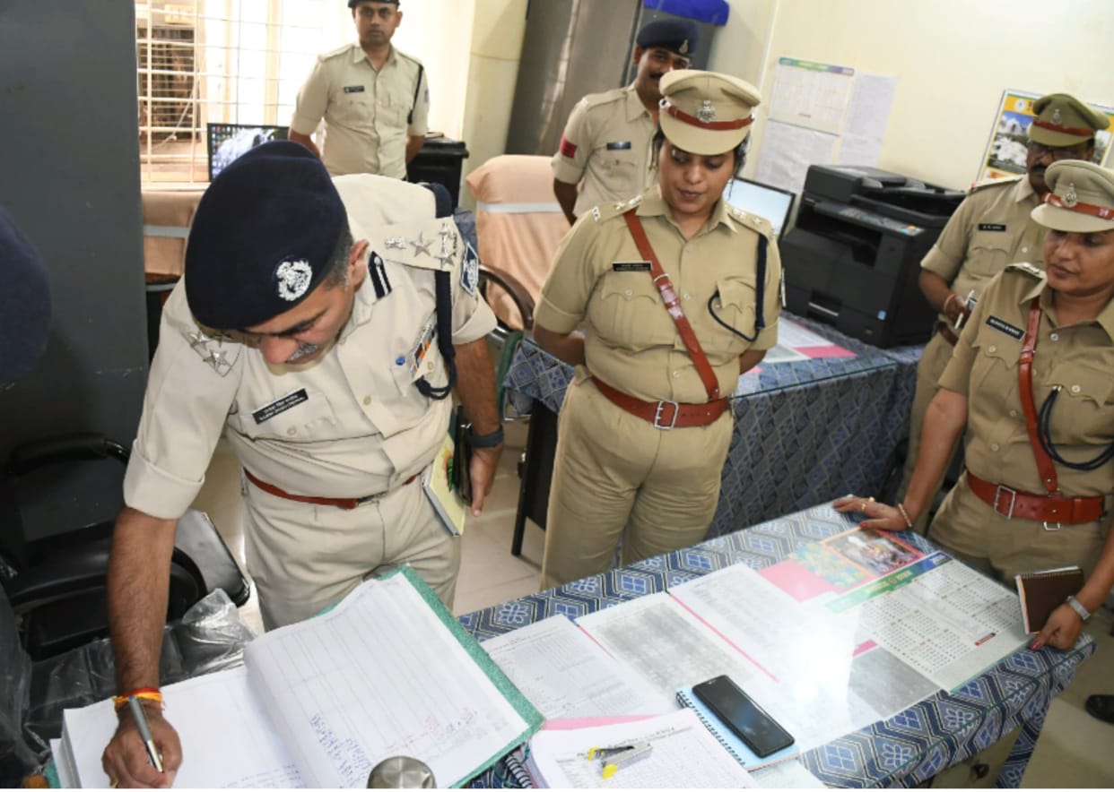 MP News: DIG Chandel Reviews Sehore Security, Issues Tough Orders for Temple Safety