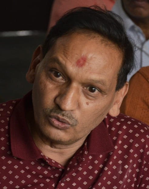 Uttarakhand Bhawan should be built in Greater Noida so that programs can be held and the Pahari language remains alive.