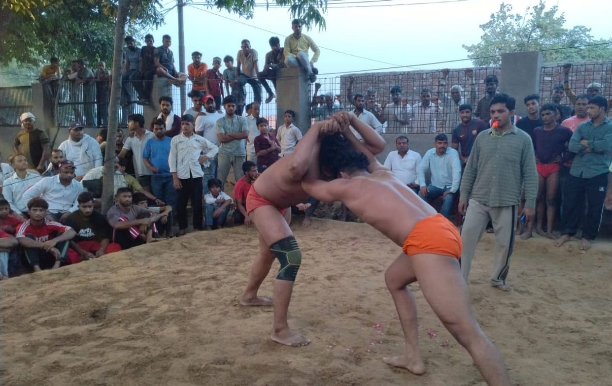 Wrestling with a prize money of 31 thousand rupees ended in a draw