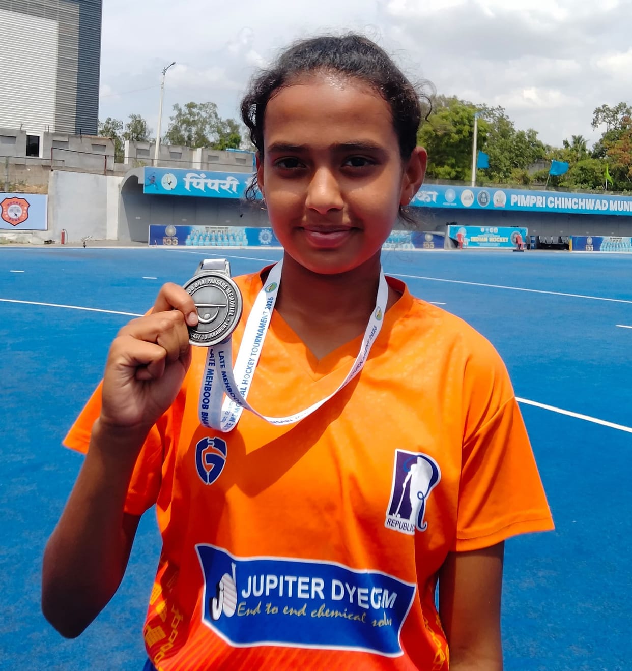 Tanishka shines in hockey tournament in Pune, wins Best Player title