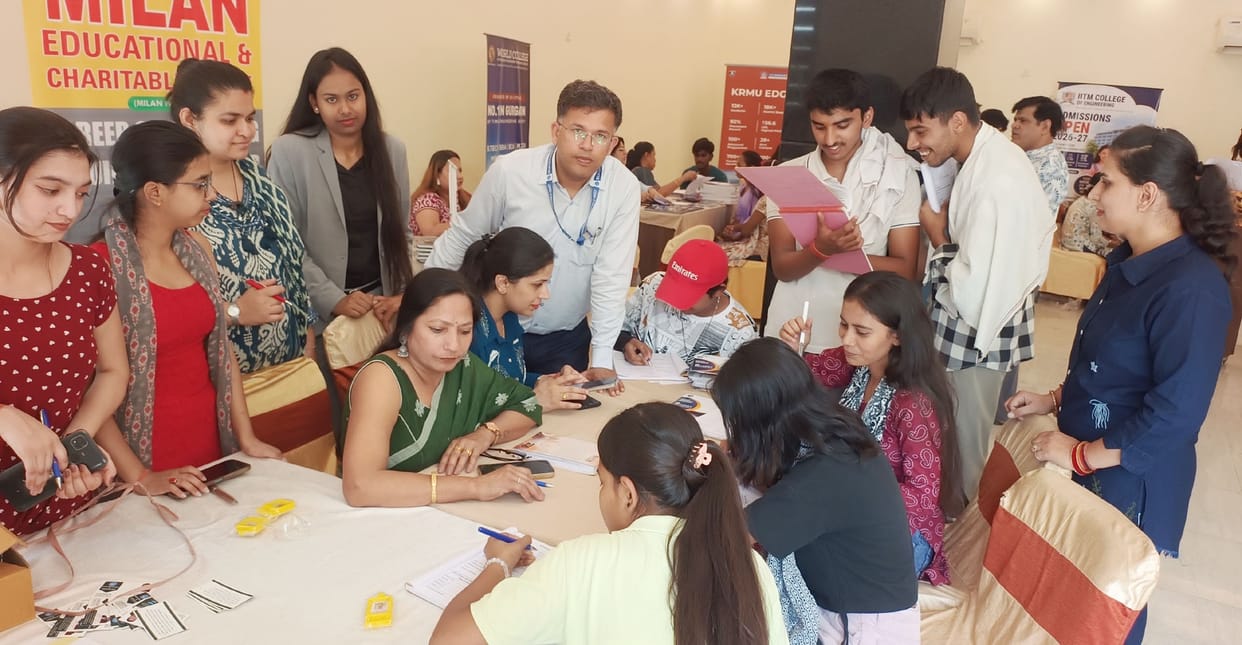 417 students took guidance in the career counselling seminar.