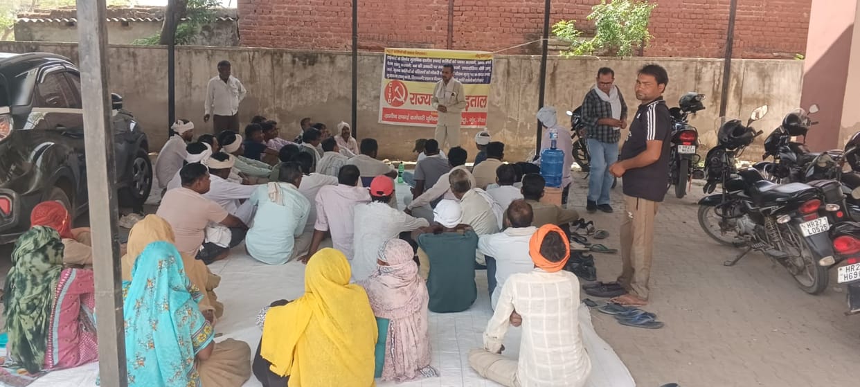 Sarv Karmchari Sangh Comes Out in Support of Sanitation Workers