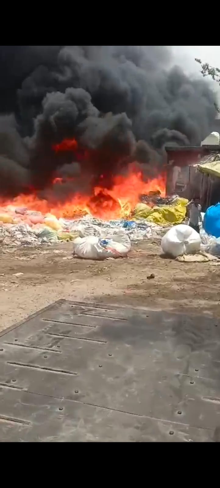 Massive Fire Breaks Out at Scrap Warehouse in Khori Kala