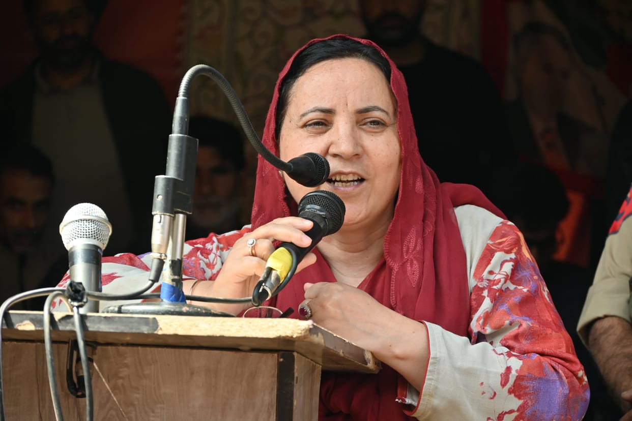 Srinagar, Sakina Ittu, Cabinet Minister, Primary School, Satrajan Bangiward
