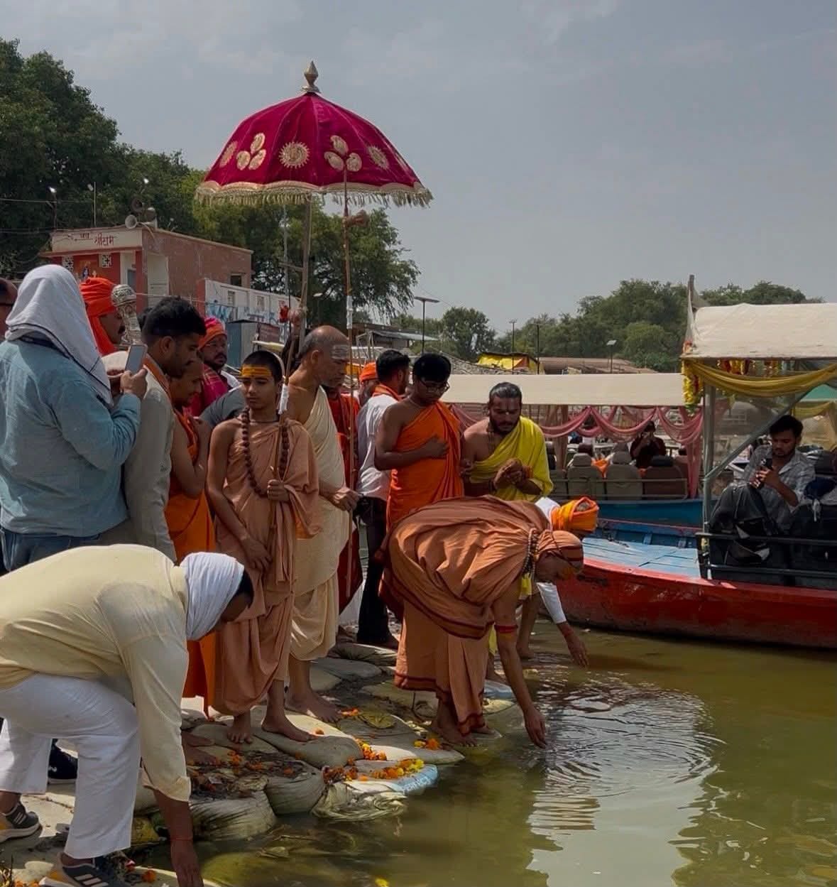 Now elections should be fought on the issue of cow protection: Shankaracharya Swami Avimukteshwarananda