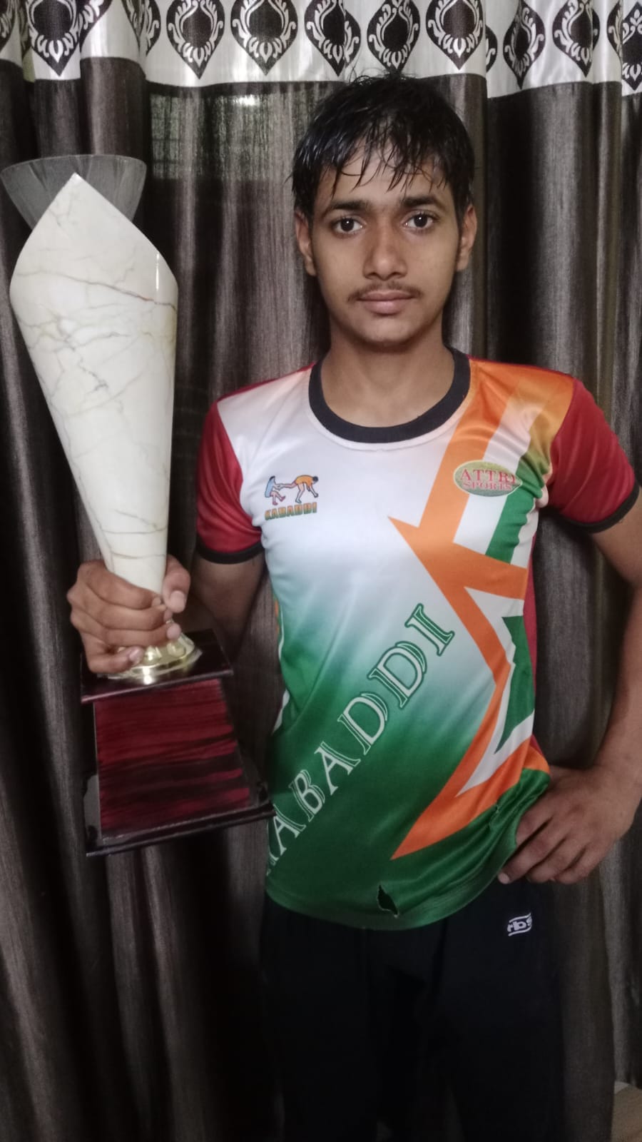 Player Manish shines in district and block kabaddi competitions