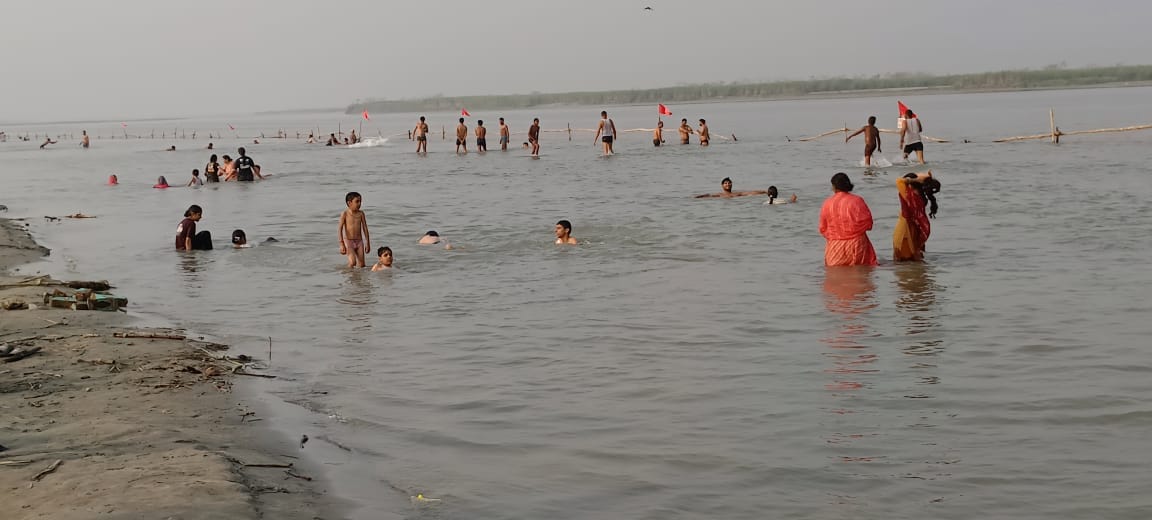 Bathing in the Ganges gives salvation and freedom from sins.