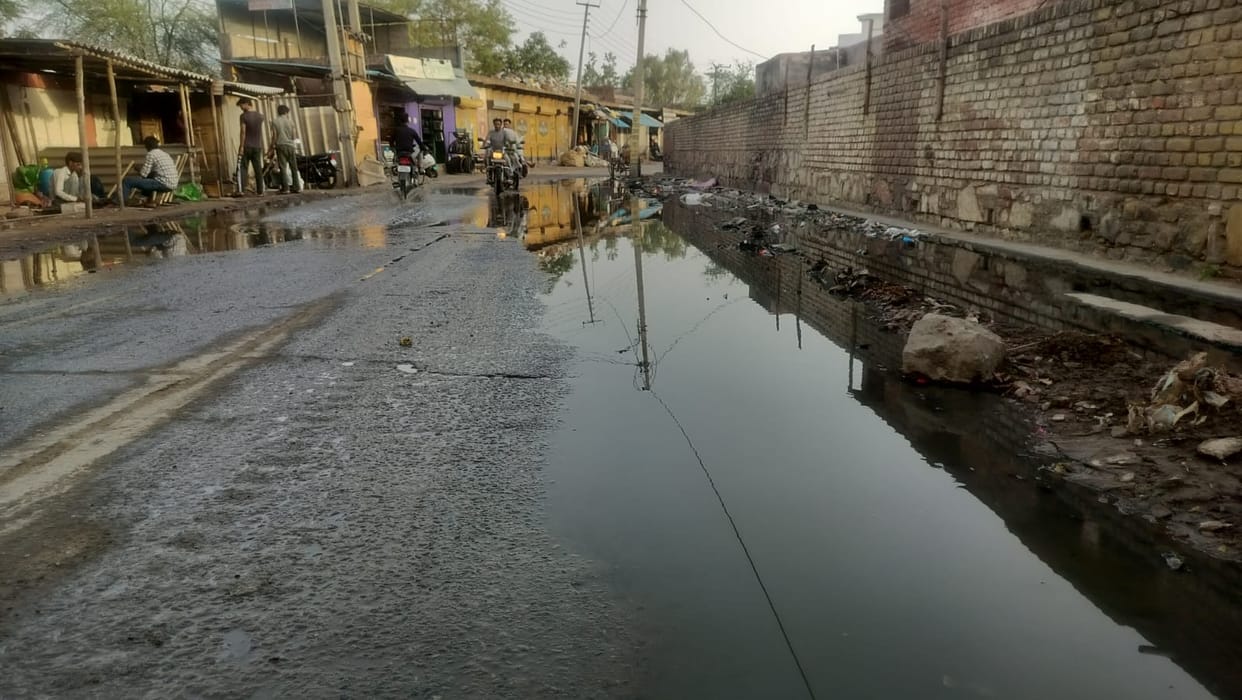 The drain on the Government School Road is closed, water is on the road