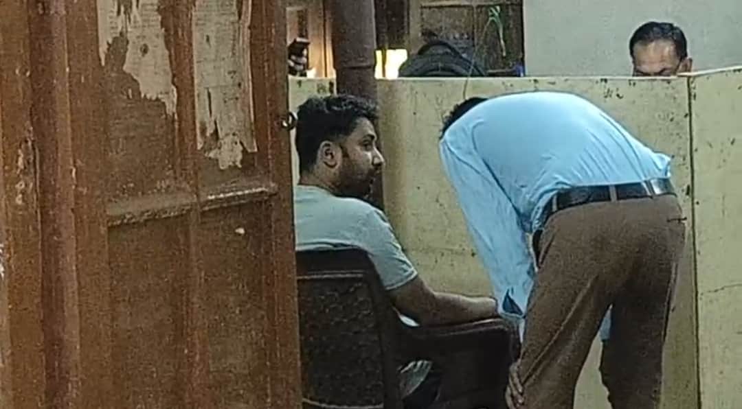 पुलिस कस्टडी में पलक का पति