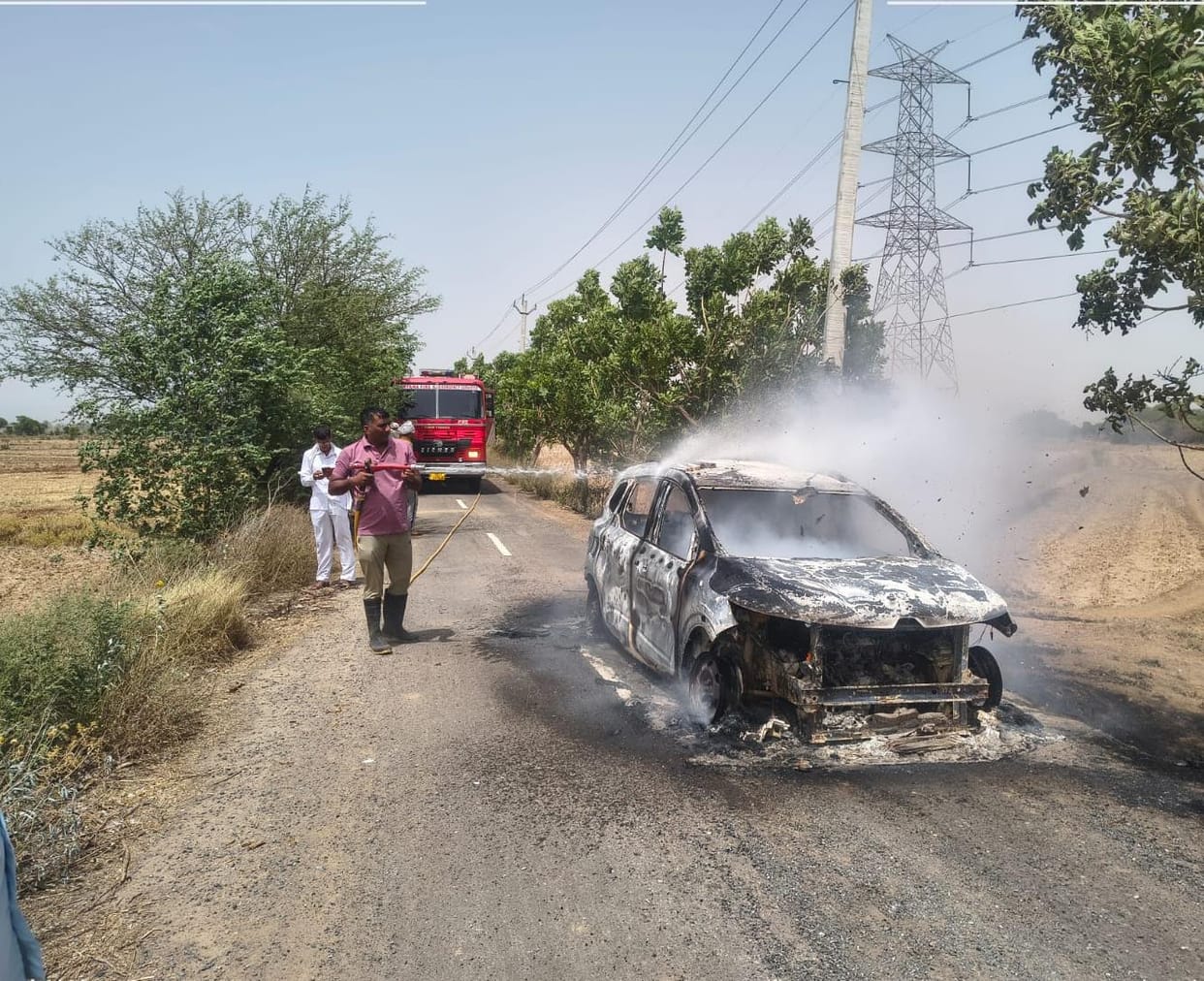 Transformer and car caught fire, firefighters brought it under control