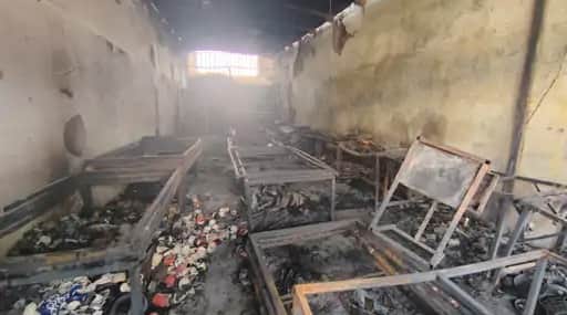 Fire breaks out in a cell shop 500 meters away from the police station; goods worth Rs 18 lakh