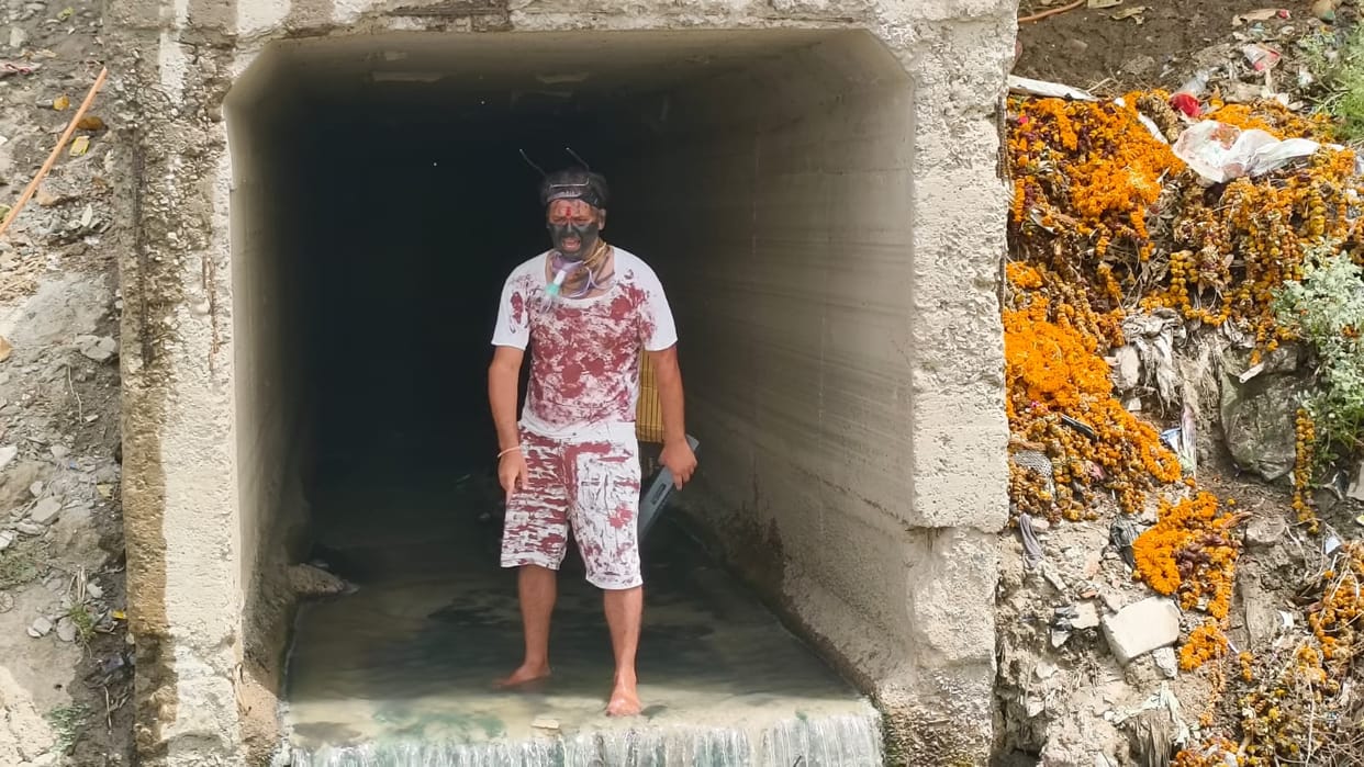 Deepak Transforms into a Cockroach, Frolics Near the Drain