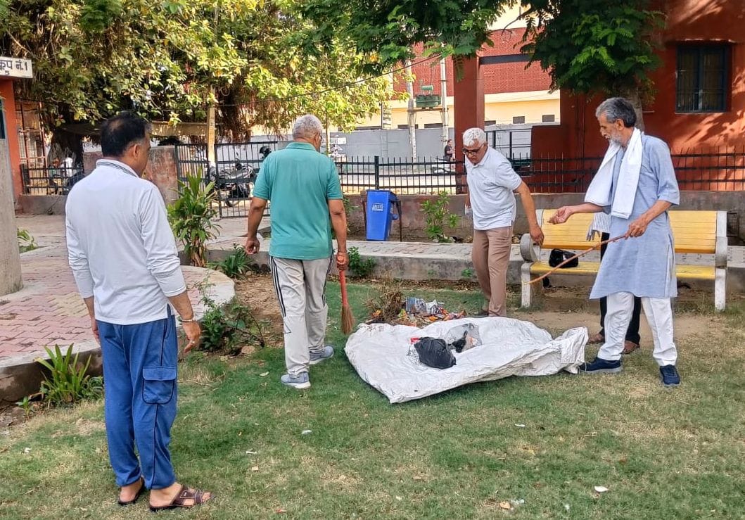 The Seva Sanstha conveyed a message of cleanliness.