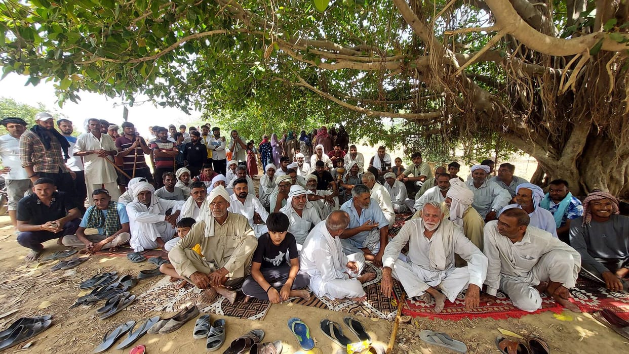 Protest in Badanpur over the discharge of dirty water into Amrit Sarovar; slogans raised against the Sarpanch.