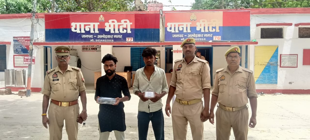  बर्थडे पार्टी में तमंचा लहराने के मामले में गिरफ्तार किए गए आरोप। स्रोत- पुलिस विभाग