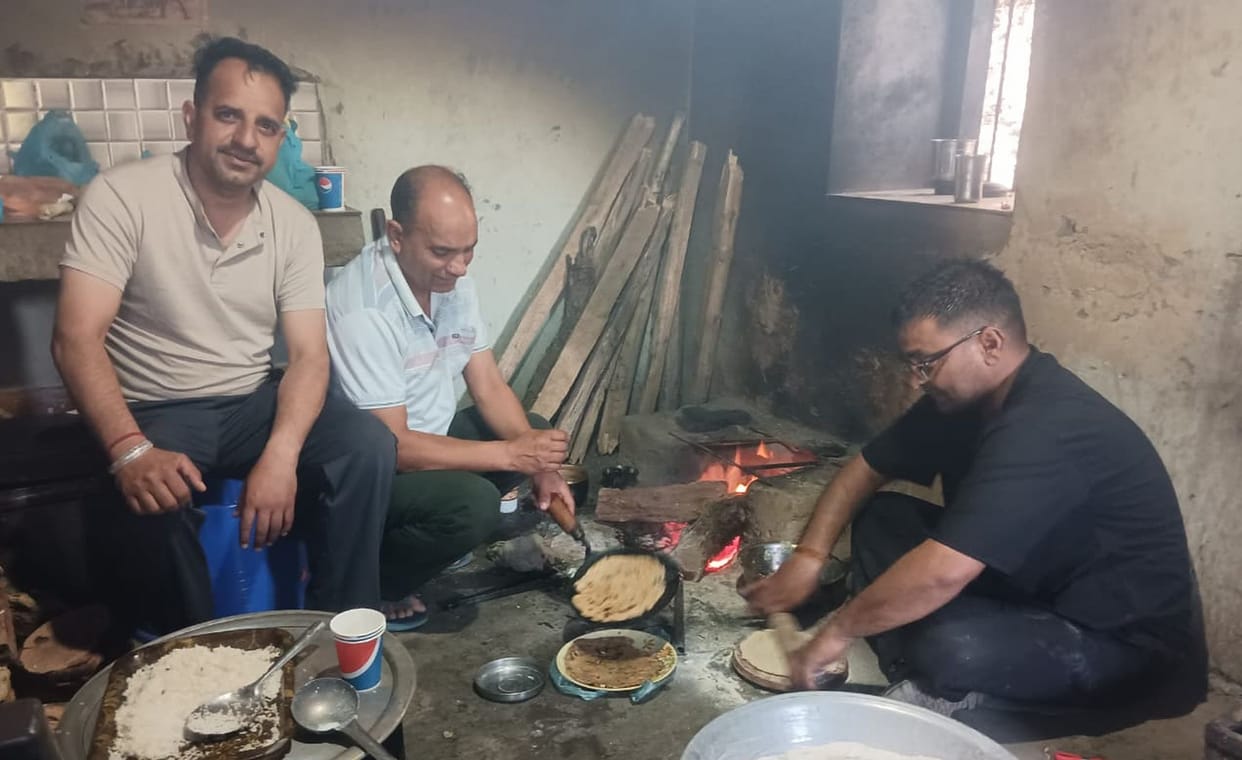 Polling teams cooked their own food by lighting a stove.