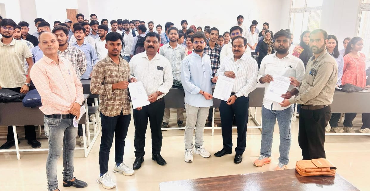 Over 60 BBA students from Avadh University have secured internships