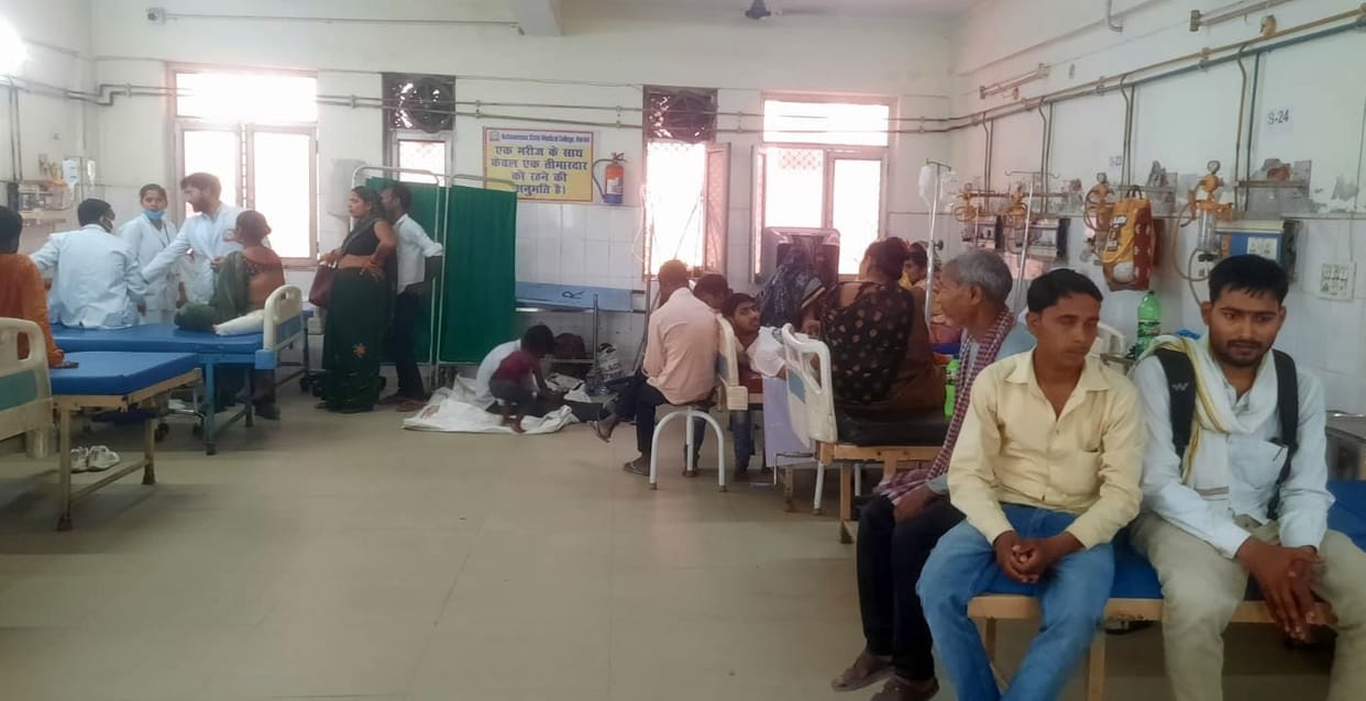 Coolers and fans are blowing hot air in the wards on the second and third floors of the medical college.