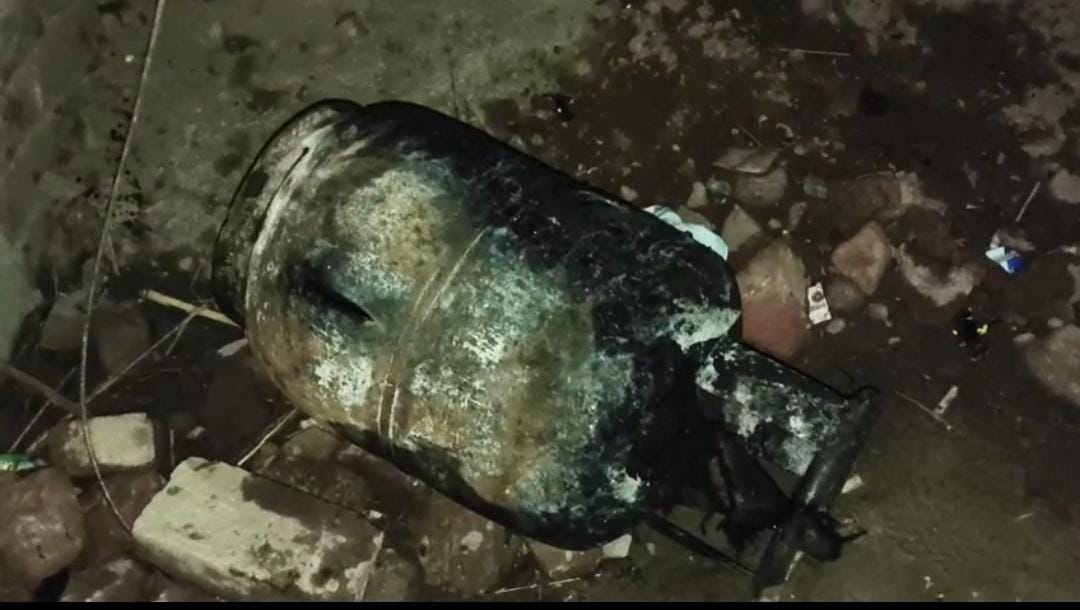 Gas cylinder explodes, wedding items burn