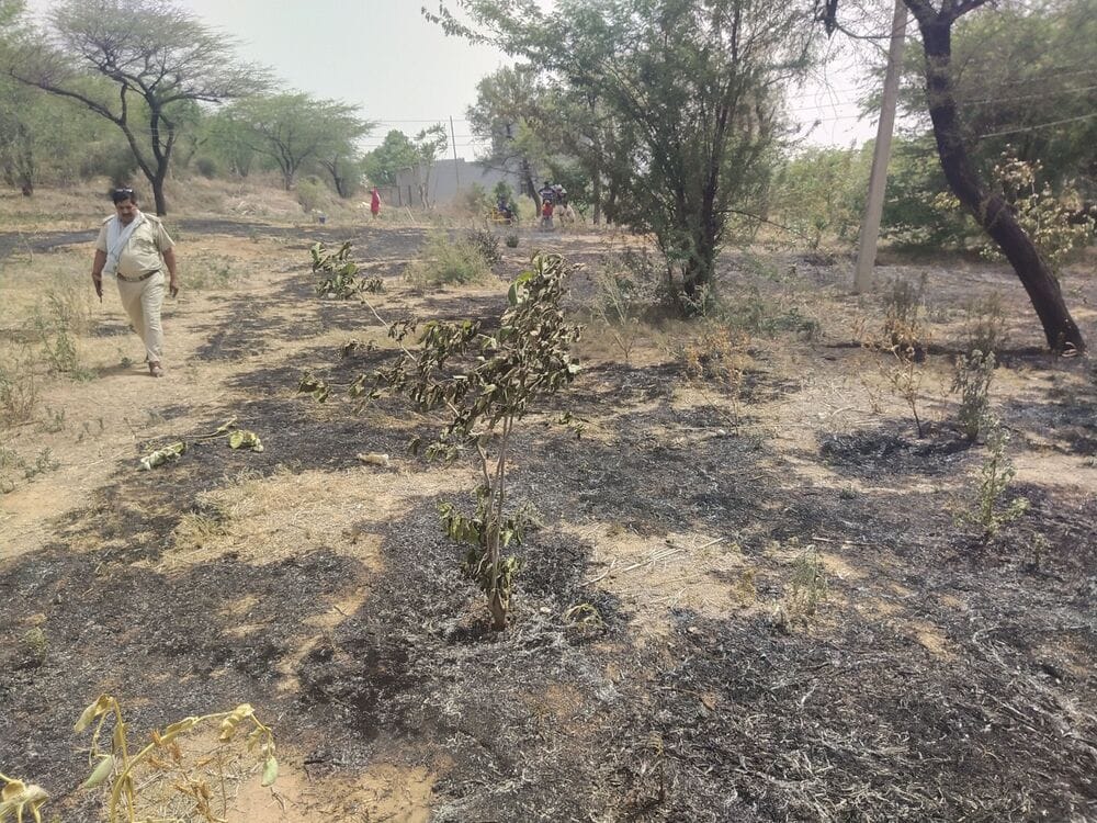 Fire breaks out on Shaharpur Hill due to a short circuit.