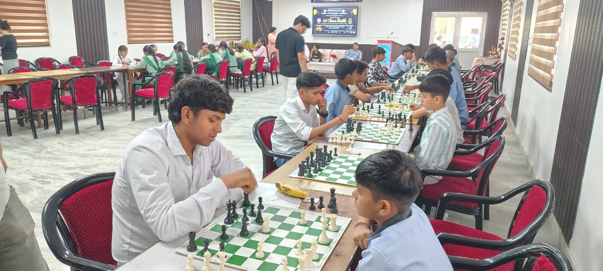 Yashwant and Muskan win in the open category of chess