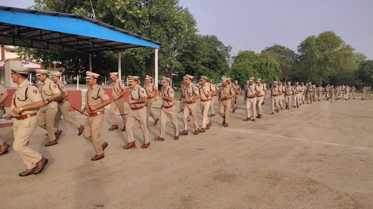 SP inspected the weekly police parade.