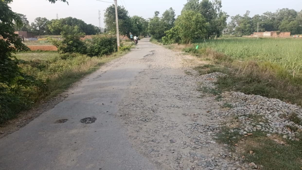 Even after inauguration, the construction of Gomti origin road did not start.Even after inauguration, the construction of Gomti origin road did not start.