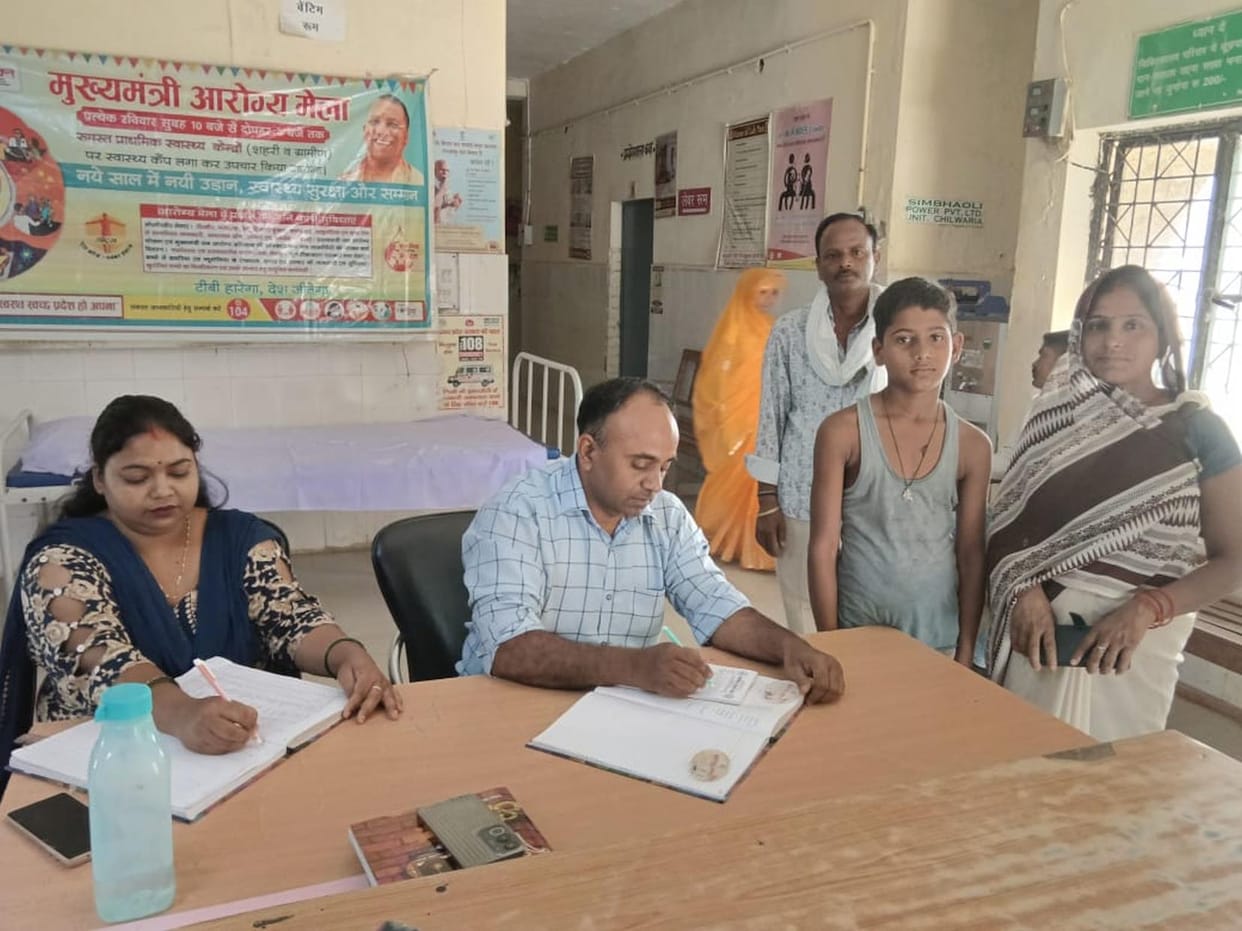 Increased number of patients with fever and stomach ache