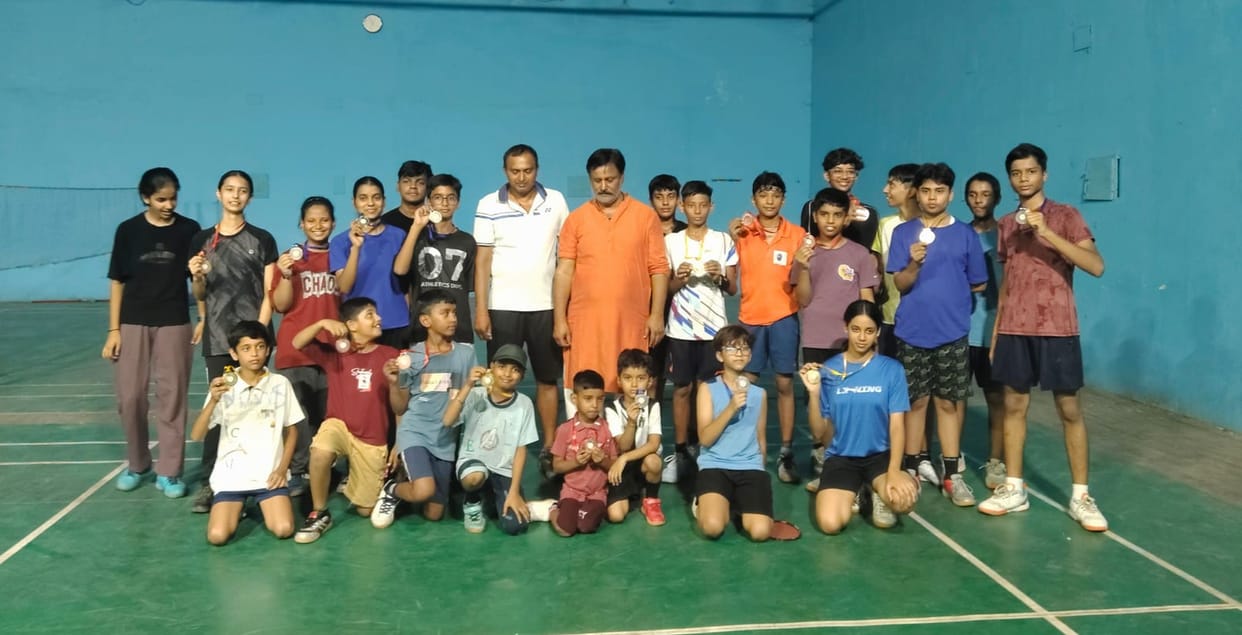 Pragya, Aryan, Wali, Yuvraj, and Suyash Crowned Champions at District School Badminton Competition