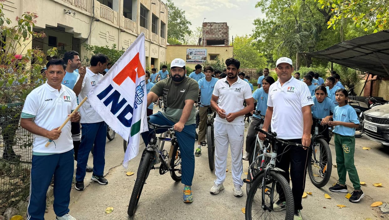 Players cycled 7 km to spread the message of staying fit.