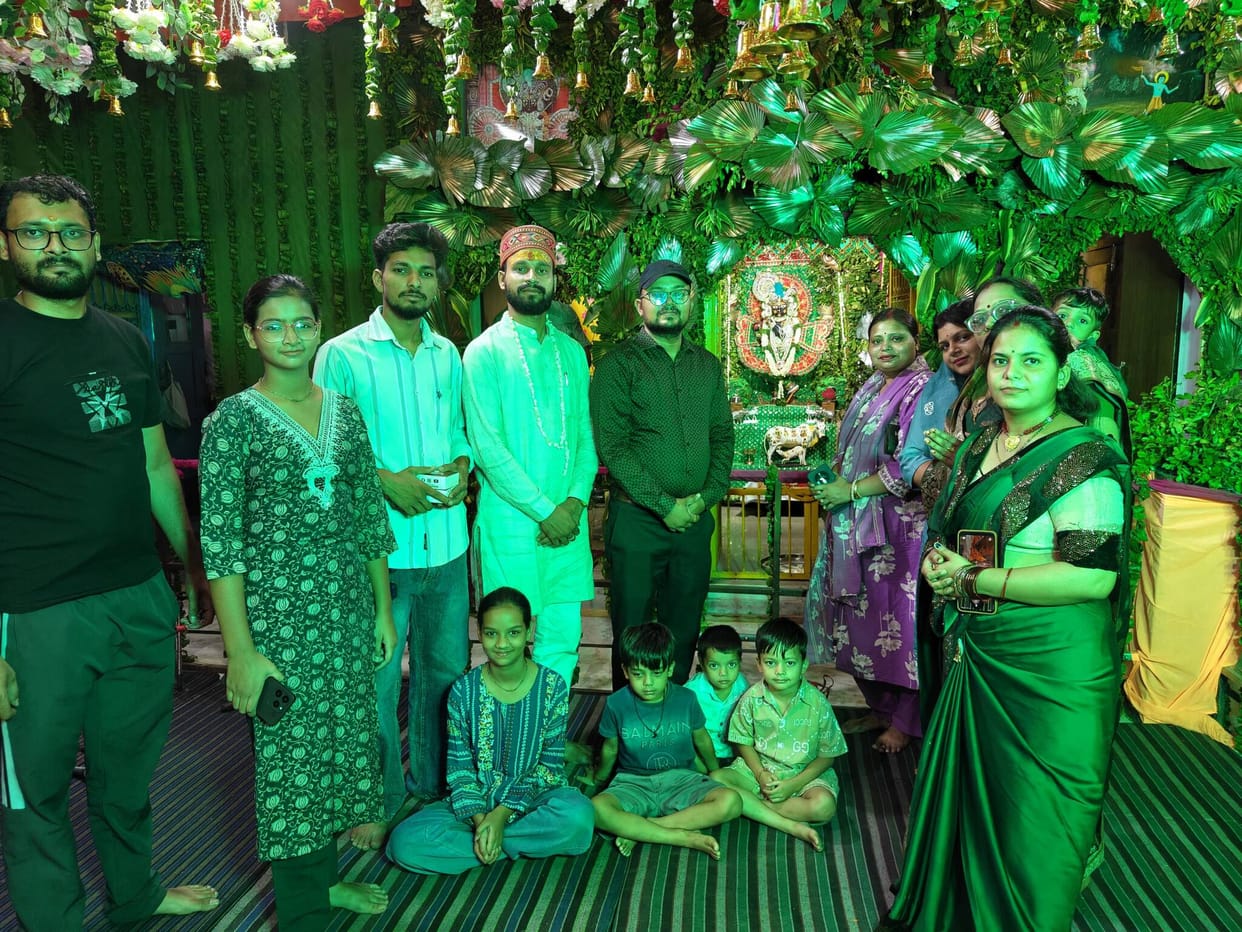 Thakurji swings in the swing amidst Malhar and Sawan songs.