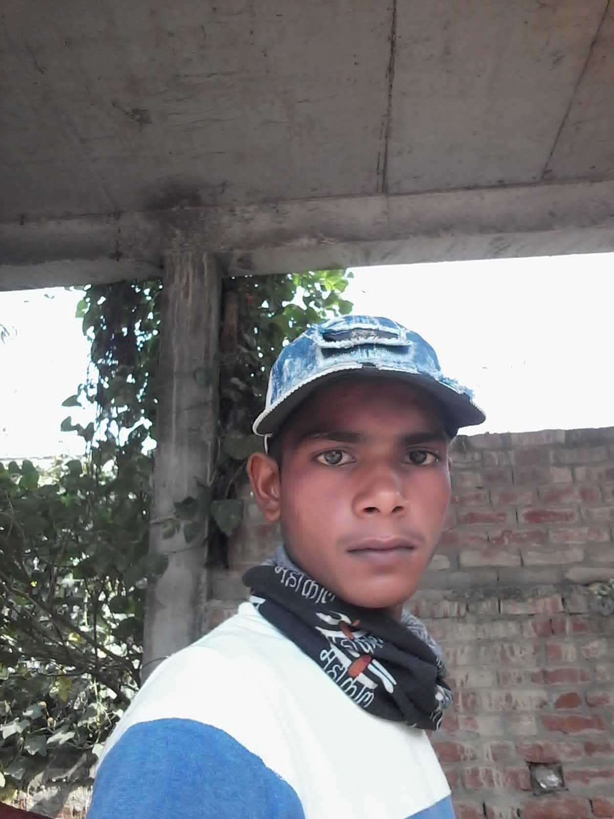 Youth dragged 20 meters along with his bike after colliding with a pickup truck, dies
