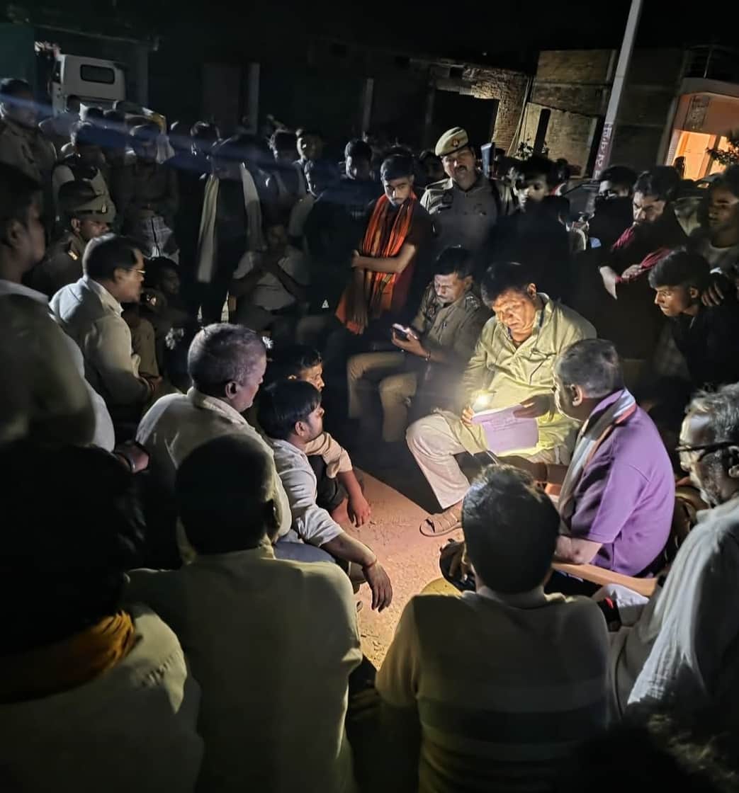 रायपुर थाना क्षेत्र के बेउआ गांव निवासी राजेश की मौत के मामले में शव घर पहुंचने पर पुलिस-प्रशास