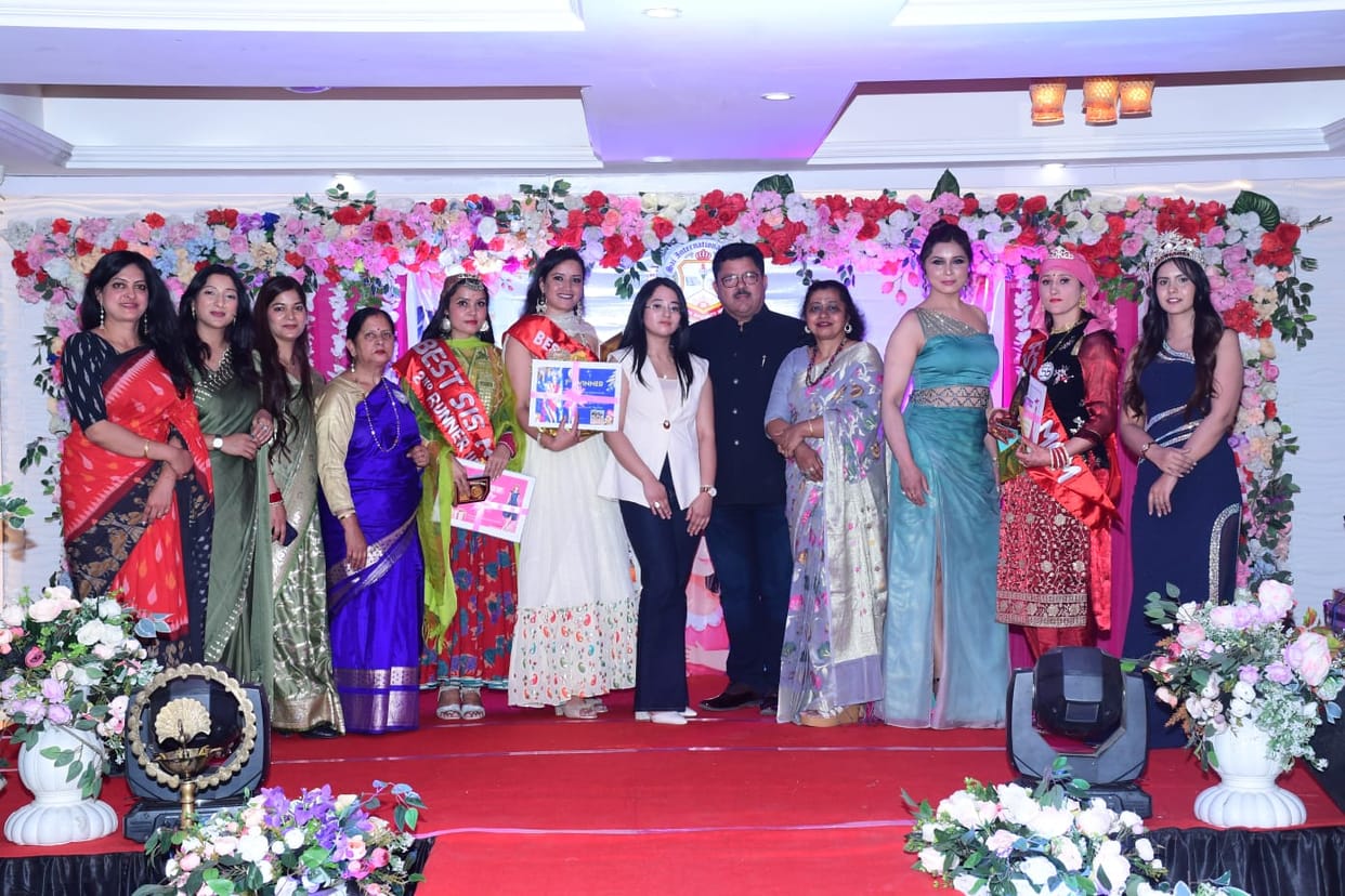 Aarti Kapil won the first prize for Best Mother and Child.