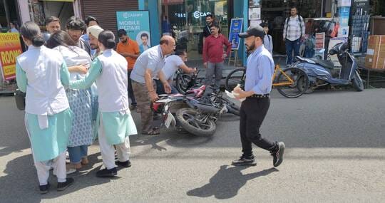 Radiologist injured in bike collision on Mall Road, two teeth broken