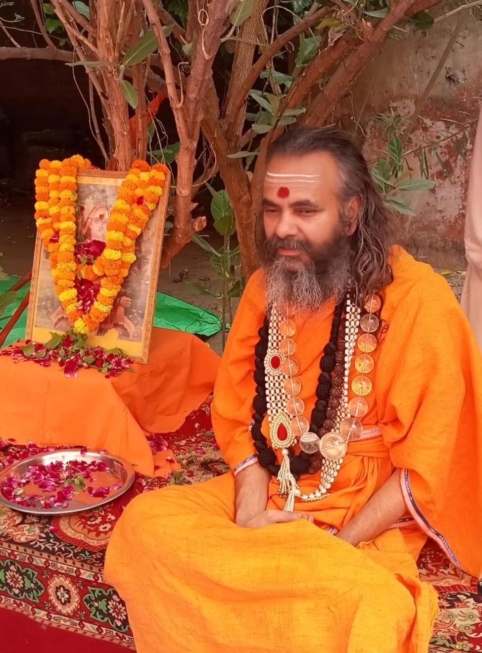 Shankaracharya Urges Adoption of Swadeshi to Counter Terrorism, Calls for Investigation into Ujjain Mosque