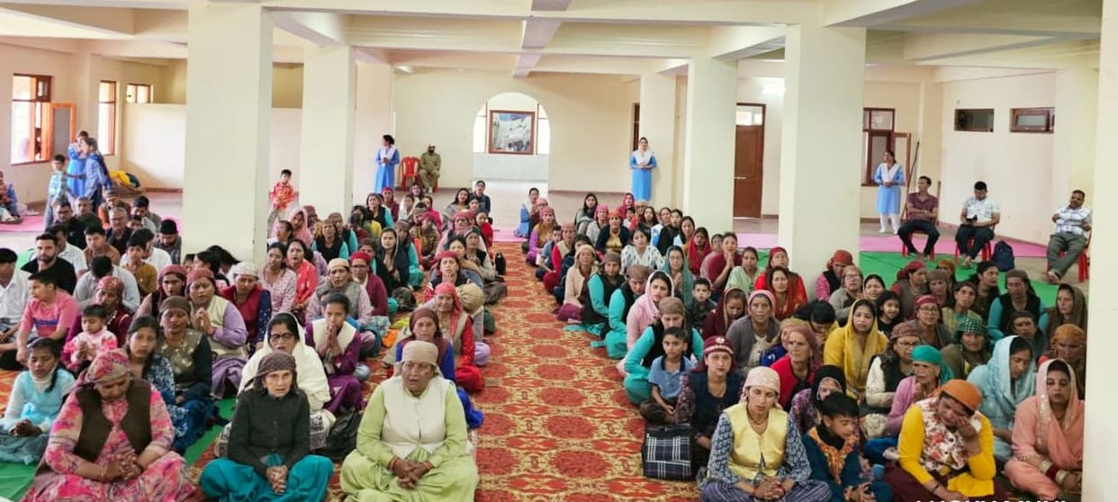 Coordinator level women Nirankari saint gathering in Sarahan