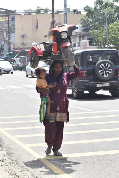Una sweltered on the first day of the Nautapa, with temperatures reaching a record 41.6 degrees Celsius.