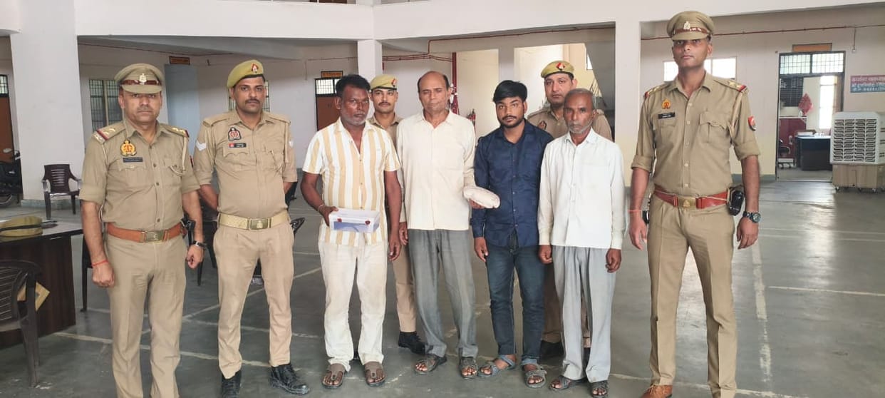 Four smugglers, including a father-son duo, arrested for hunting peacocks and pheasants
