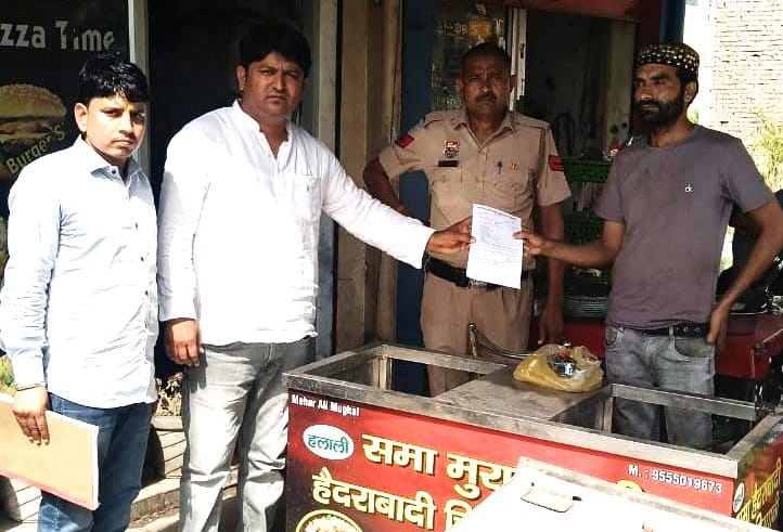 Municipal Corporation Team Issues Fines to Five Shopkeepers
