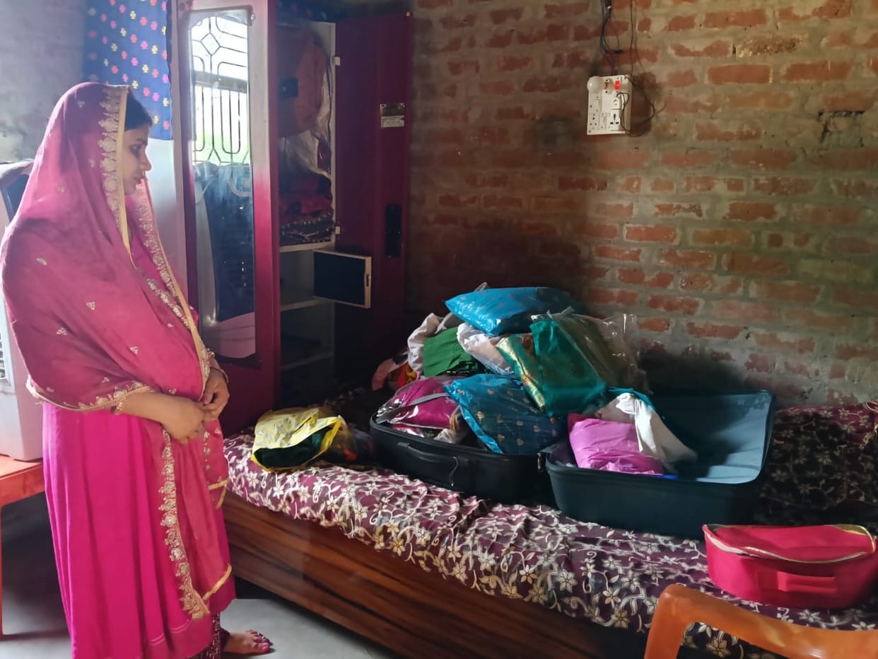 Family members slept on the roof and outside, while thieves ransacked the house.